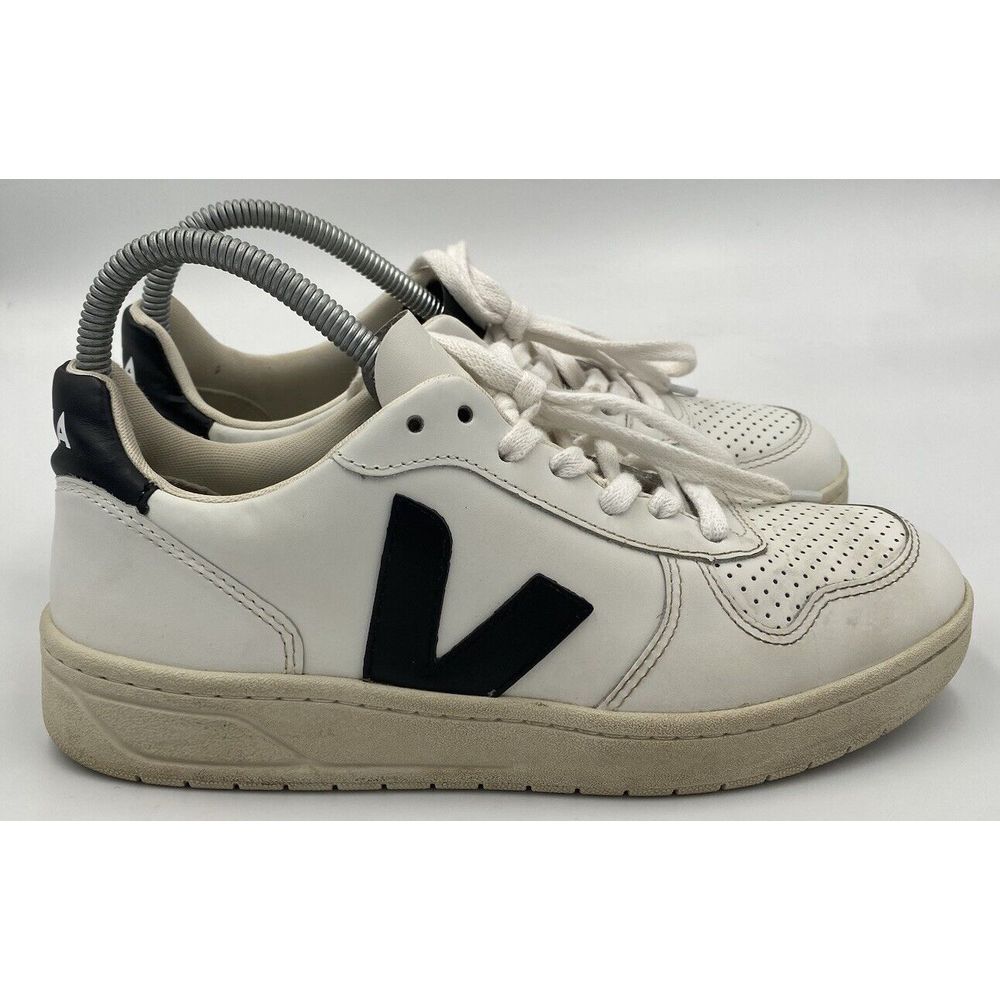 Veja Women's T2 Campo Leather Low Top Sneaker Shoes White Black 8.5